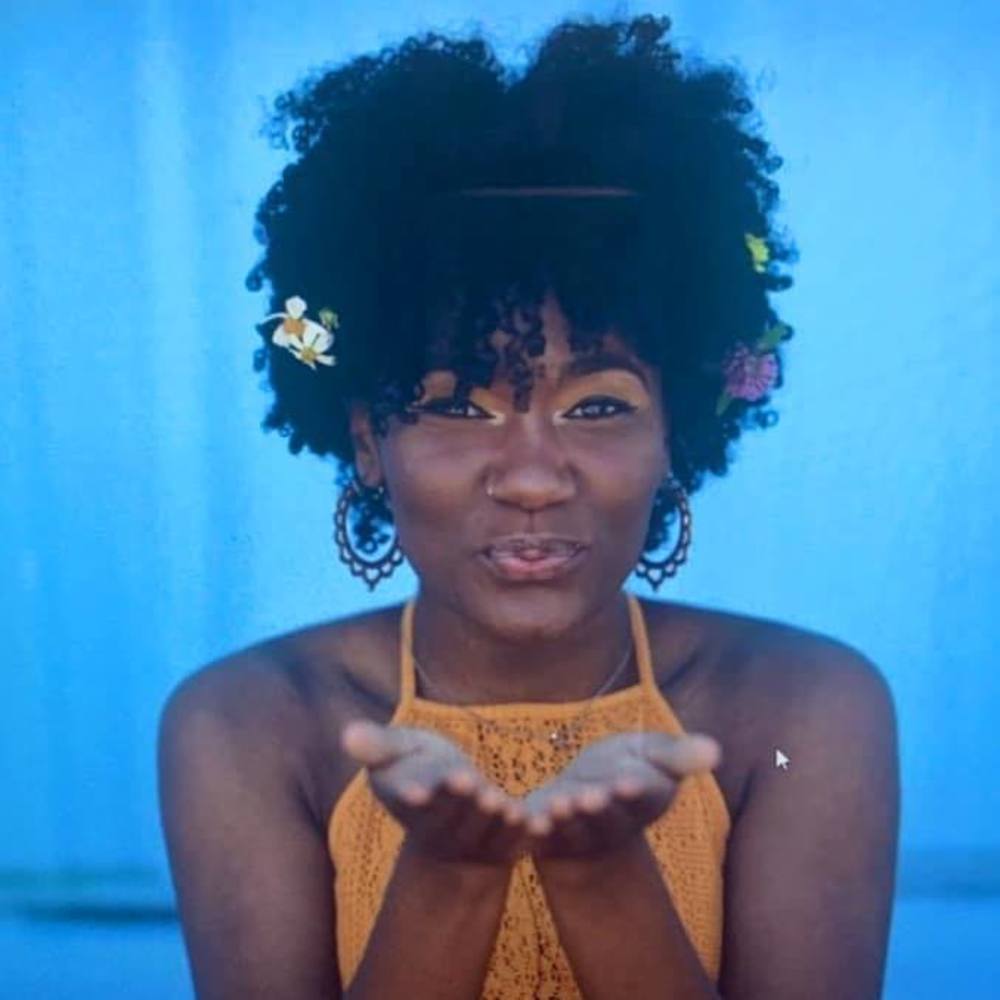 Meet your Posher, Cecelia